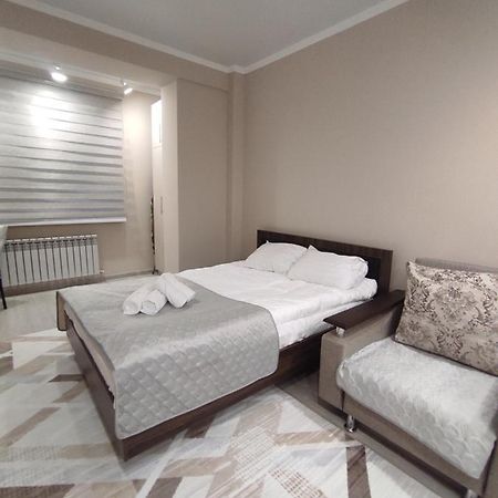 Уютная Квартира-Студия Жк Lotus Terrace Daire Almatı Dış mekan fotoğraf
